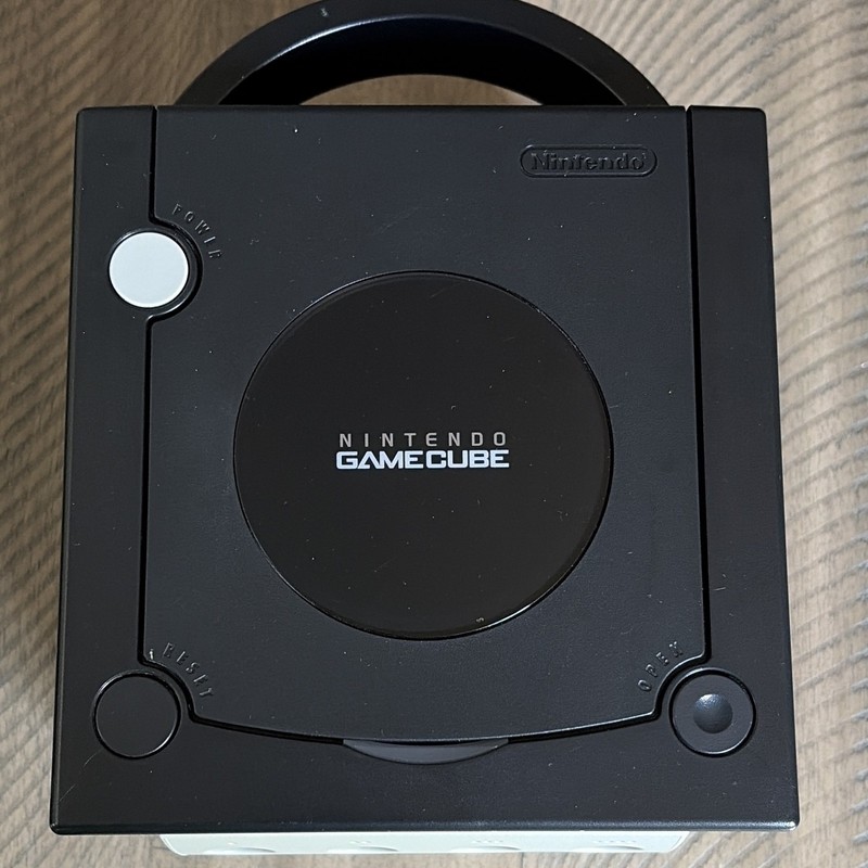 Nintendo GameCube DOL-001(USA) Console. Comes with Swiss memory card!