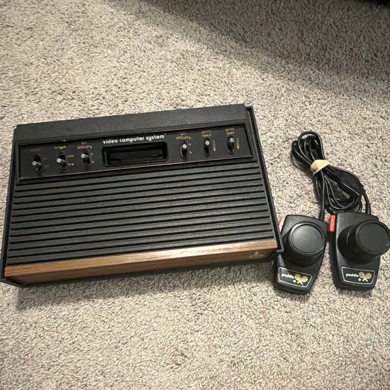 Atari 2600 Light Sixer w/ 2 Paddle Controllers NTSC For Parts or Repair