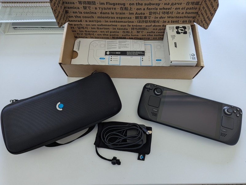Valve Steam Deck LCD 512GB Black NA/JP/TW Case and Original Packaging
