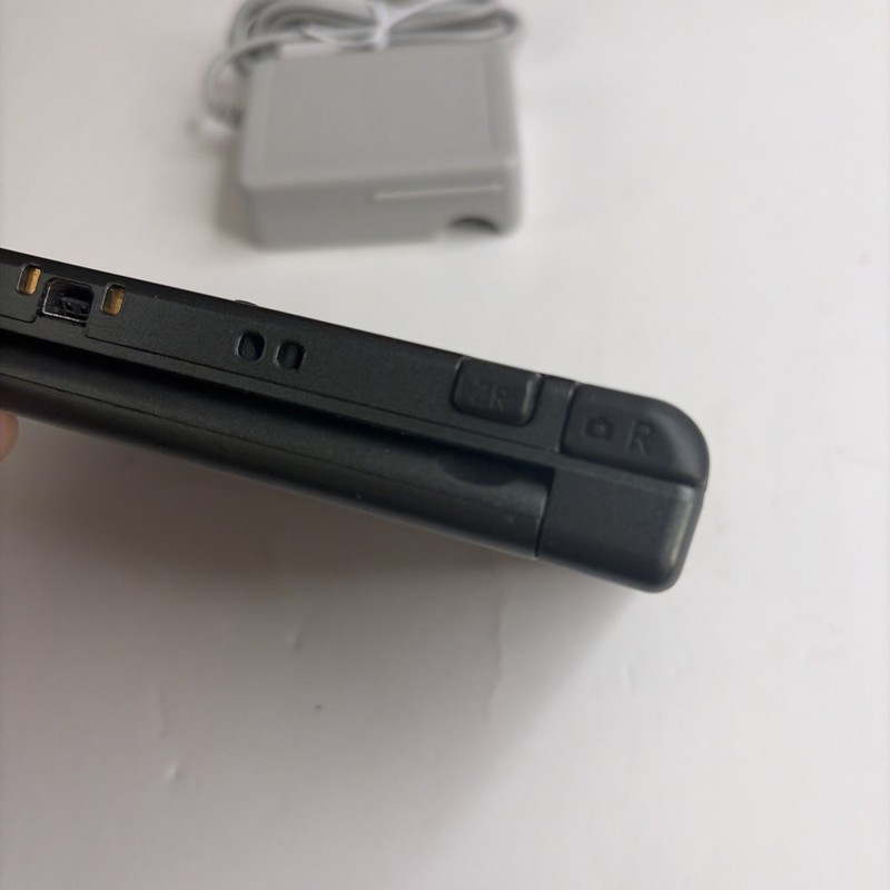 New Nintendo 3DS XL Gray Black Console, Top IPS Charger Stylus US Version gallery