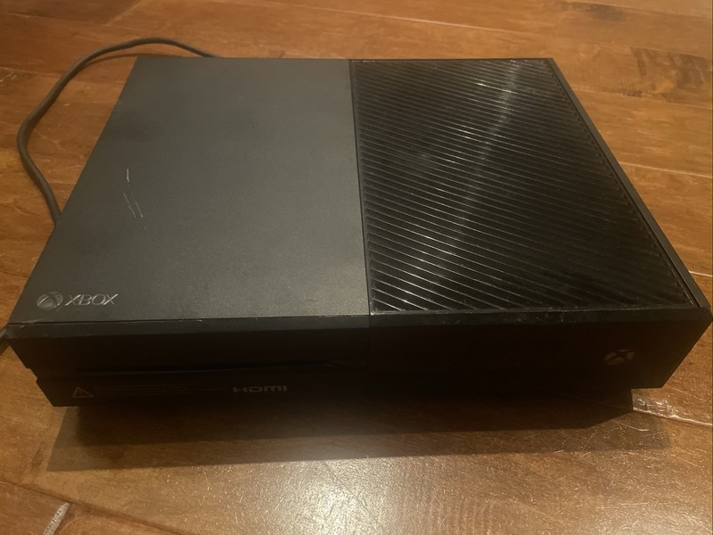 Microsoft Xbox One 500GB Home Console - Black (1540) gallery
