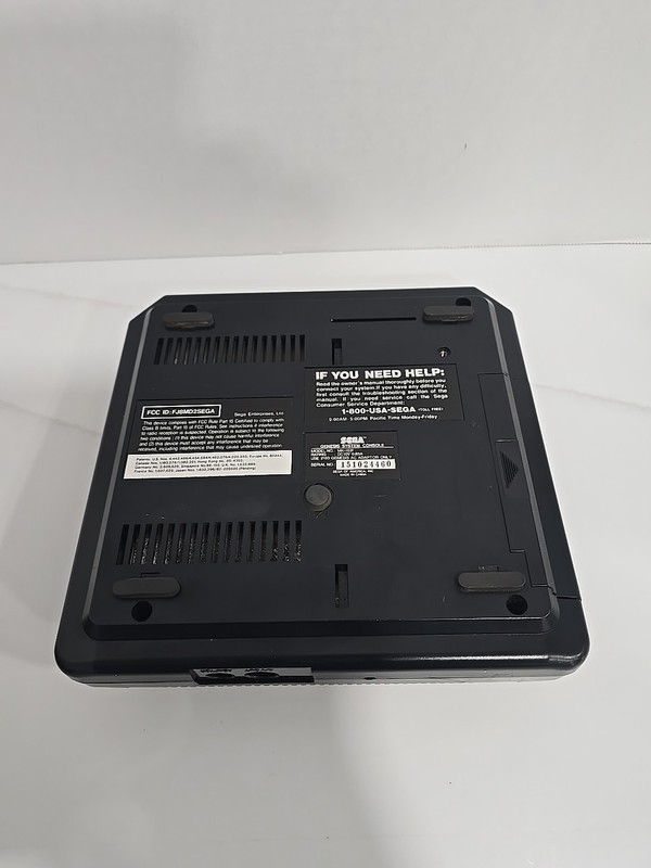 Sega Genesis II Console Model 1631 + 2 Controllers & 6-Pak Game Cartridge TESTED gallery