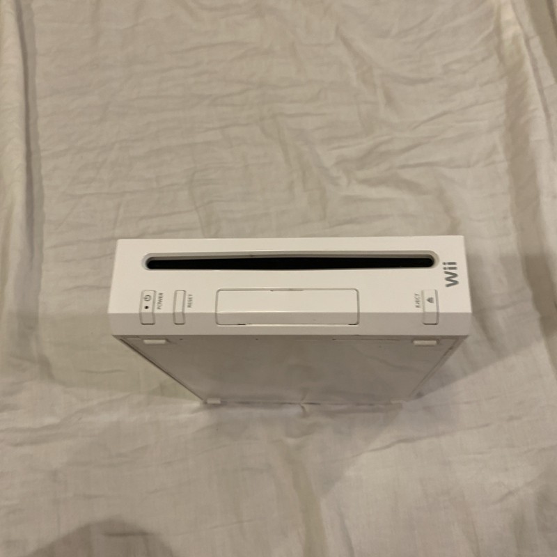 Nintendo Wii RVL-001(USA) Console W/ Cords and Controller Tested gallery