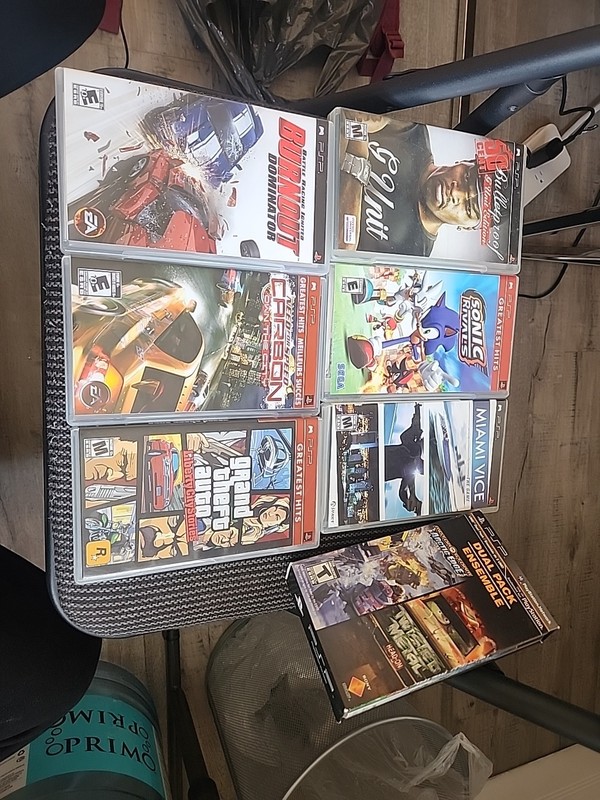 psp 3001 console and 13 games And 2 Movies 8gb Memory Card gallery
