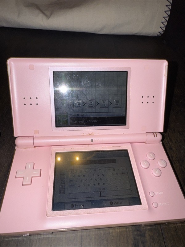 Nintendo DS Lite Pink Handheld Console Touchscreen Dual Screen With Stylus