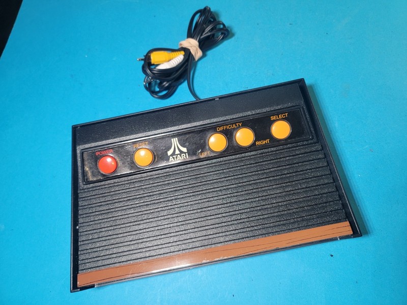 Atari Flashback 2 Console Classic Game System *console Only