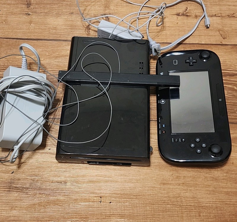 Nintendo Wii U WUP-101(02) 32GB Black Console WUP-010