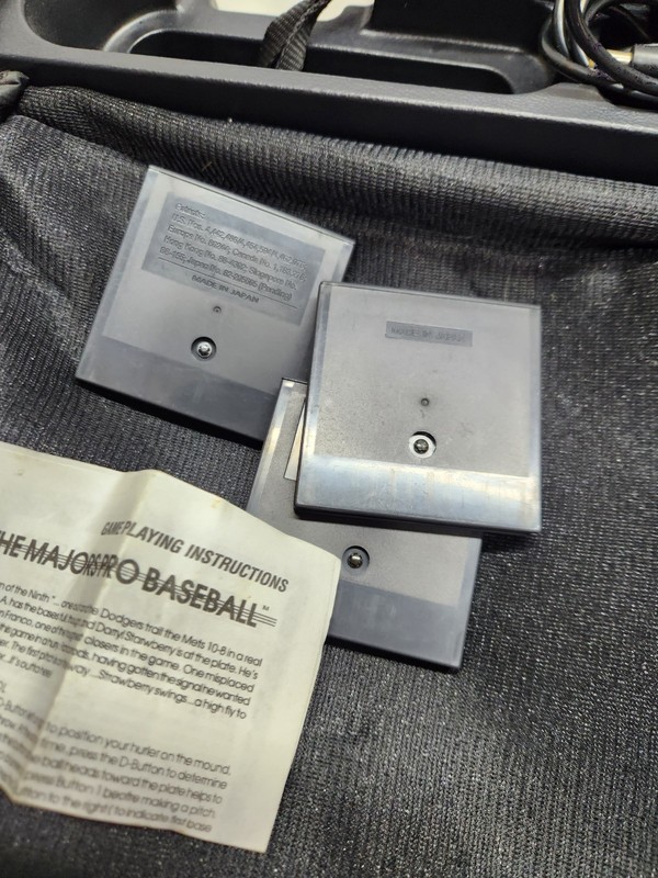 SEGA Game Gear Handheld System - Black (For Parts/Repair) Carry Case 3 Games gallery