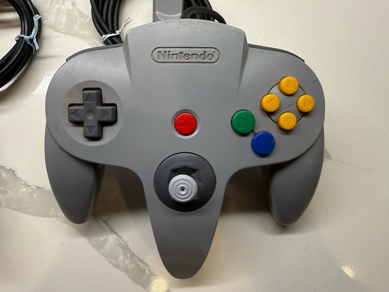 Nintendo 64 N64 Console w/ 3 Controllers + Cables - All OEM - READ DESCRIPTION gallery