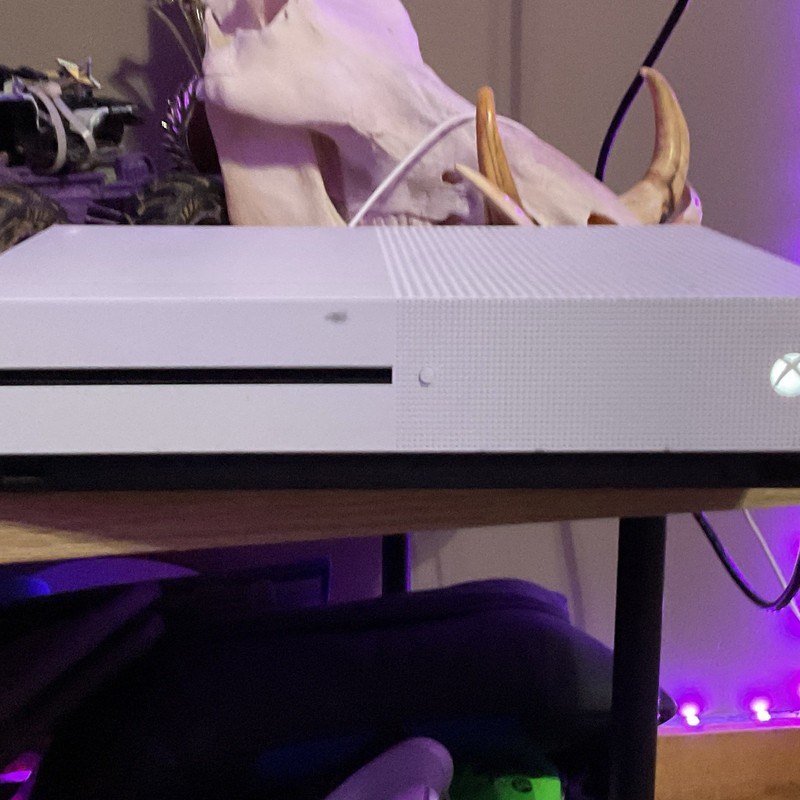 Microsoft Xbox One S 1TB White Home Console 4K UHD Wi‑Fi HDMI Model 1681