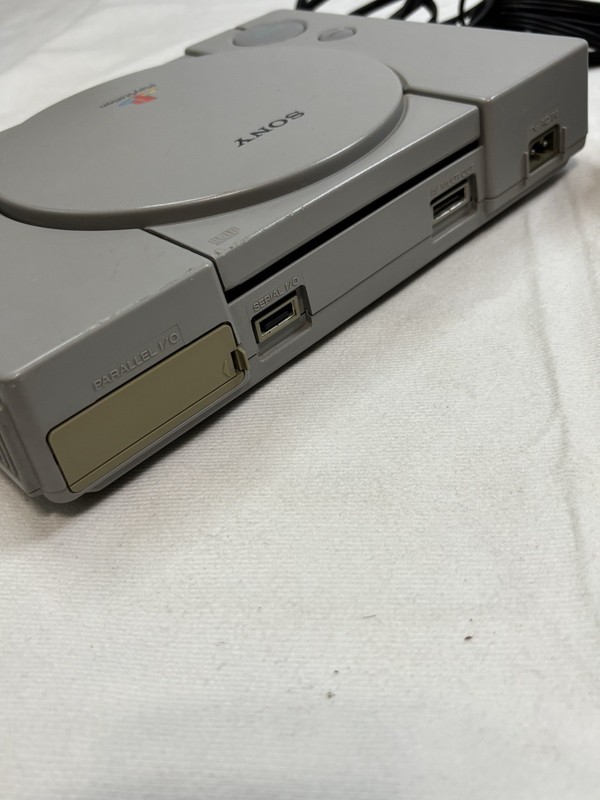 Sony PlayStation 1 SCPH-7501 Video Game Console Gray Wires 2 Controllers gallery