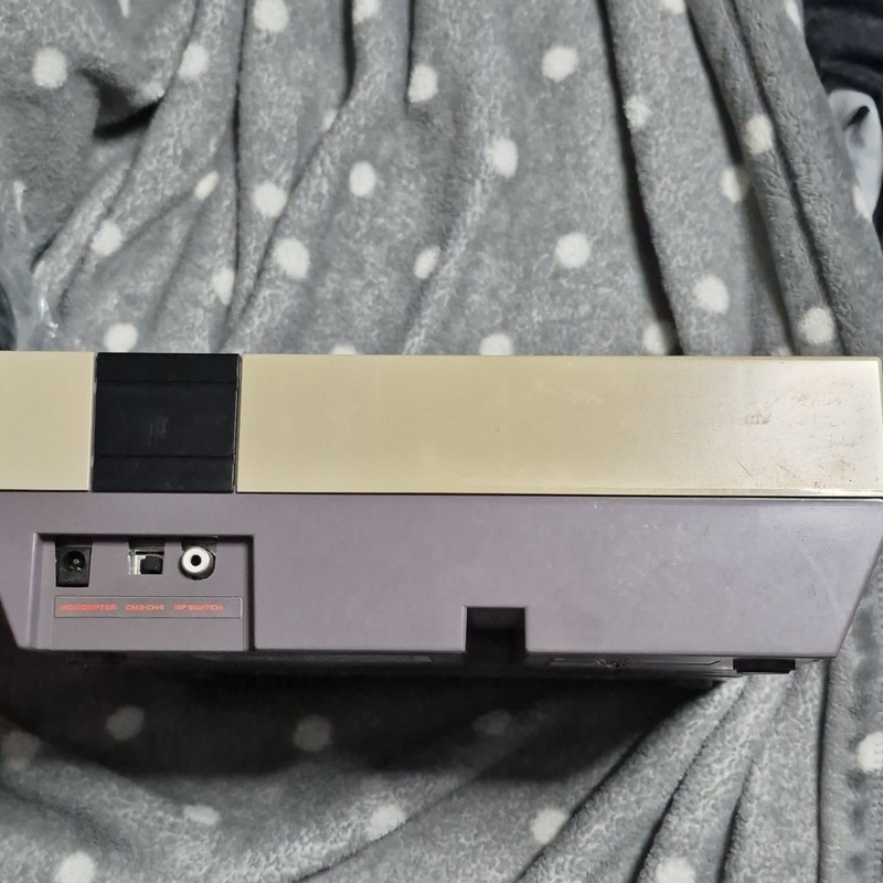 Nintendo NES Entertainment System Console NES-001 NTSC-U/C RF Gray 1985 gallery