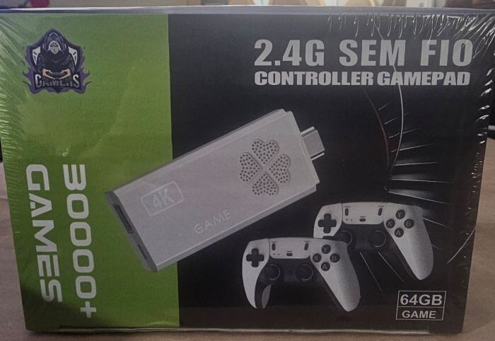 GameStick M8 Pro, 30,000 retro gaming console – with wireless Controllers.