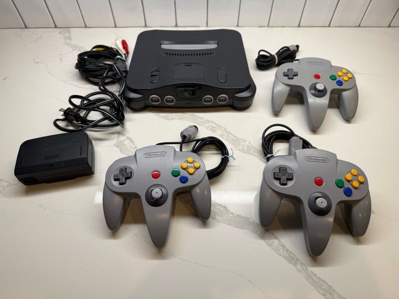 Nintendo 64 N64 Console w/ 3 Controllers + Cables – All OEM – READ DESCRIPTION