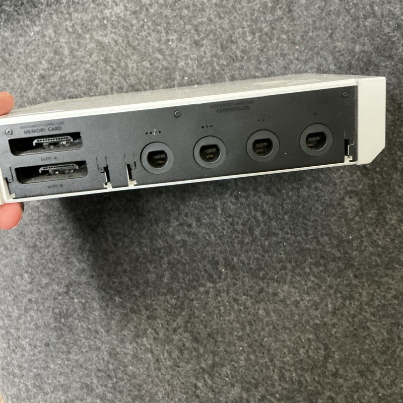 Nintendo Wii RVL-001 512 MB Home Console With AV Cords Only. Tested gallery