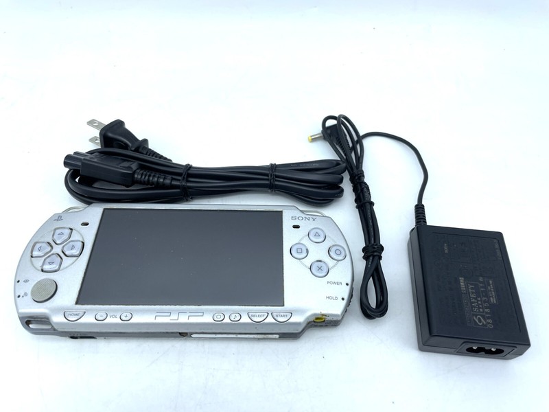 SONY PSP-2000 Console Silver Charger & Battery & Memory Stick Tested