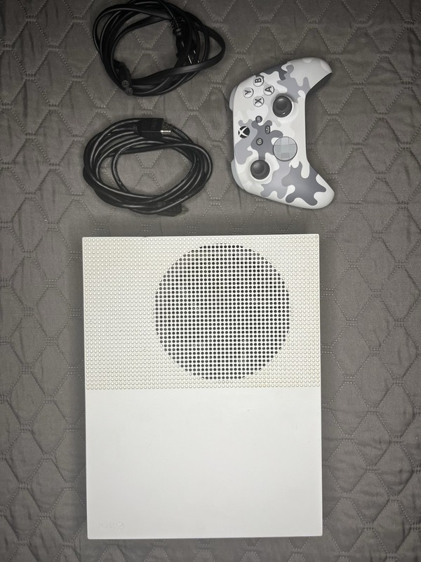 Microsoft Xbox One S 1TB White Console 4K UHD Blu-Ray w/ Camo Controller Cables
