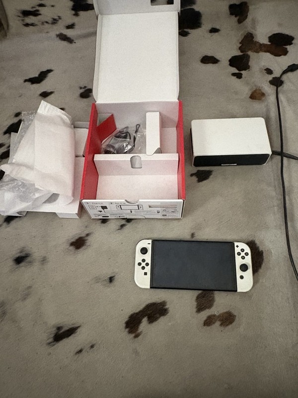 Nintendo Switch OLED - Used With 128GB memory card gallery
