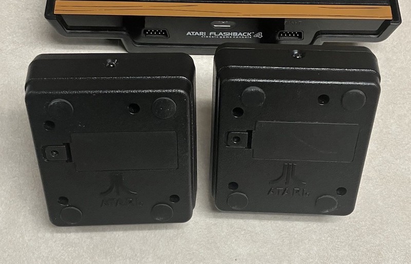 Atari Flashback 4 Classic Game Console 76 Pre-loaded games - Tested gallery