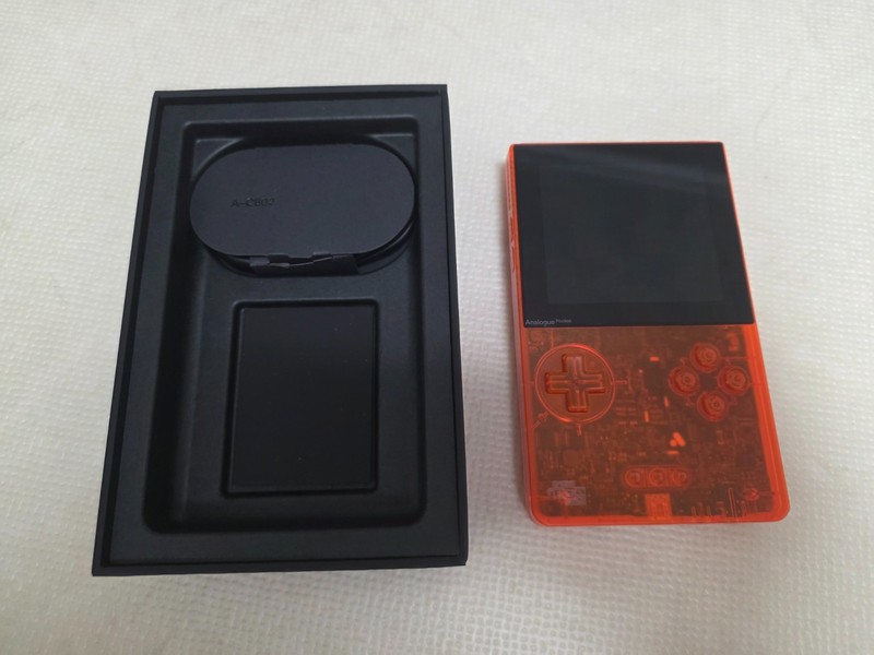 Analogue Pocket Handheld System Transparent Orange Limited Edition MINT
