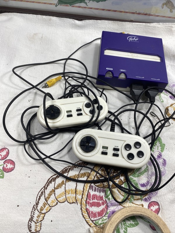 Yobo FC Game Console Model OT-8008 2 Controllers Untested