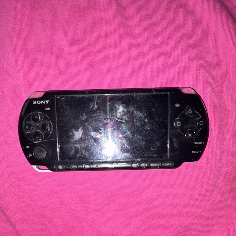 Sony PSP-3001 Black Handheld System NTSC-U/C (US/Canada) UMD Compatible