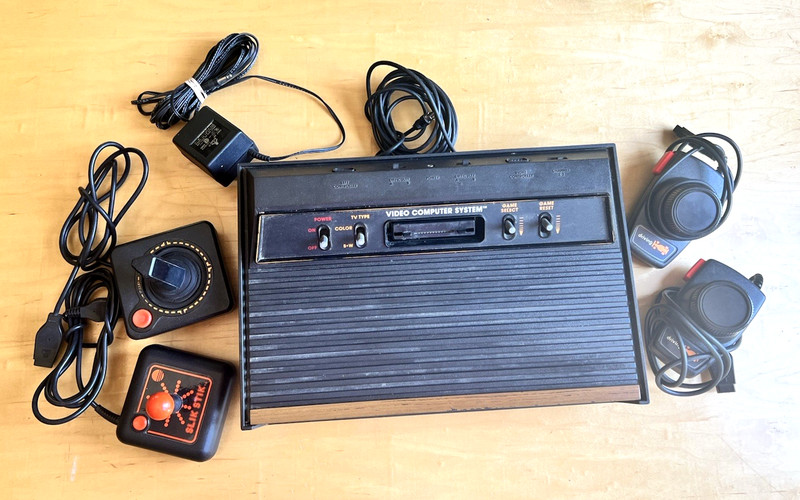 Atari 2600 4-Switch Console AV Mod Combat 2 Joysticks 2 Paddles Lot Tested