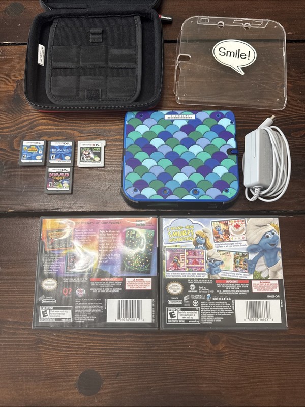 Nintendo 2DS Blue Handheld System Console Model FTR-001 Bundle 6 Games Charger gallery