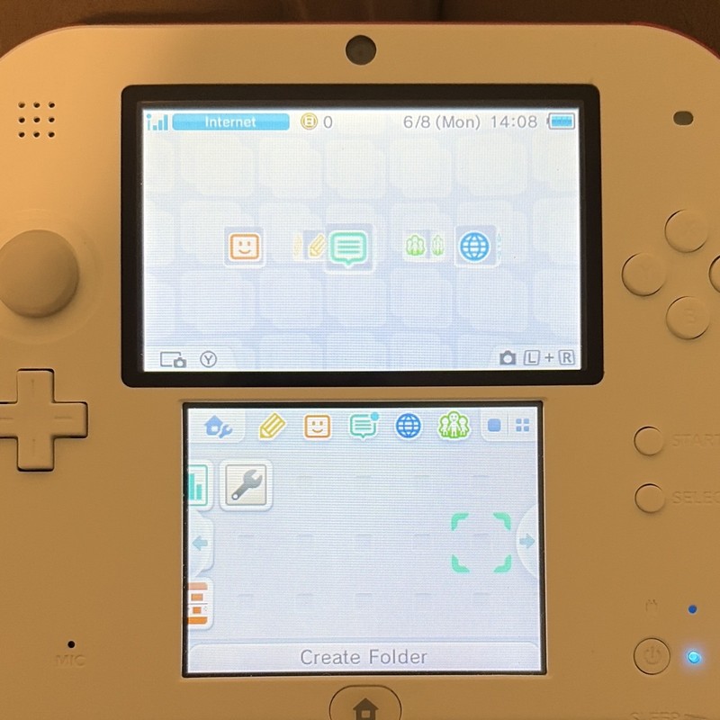Nintendo 2DS FTR-001 Handheld System Red/White Region Free 2013