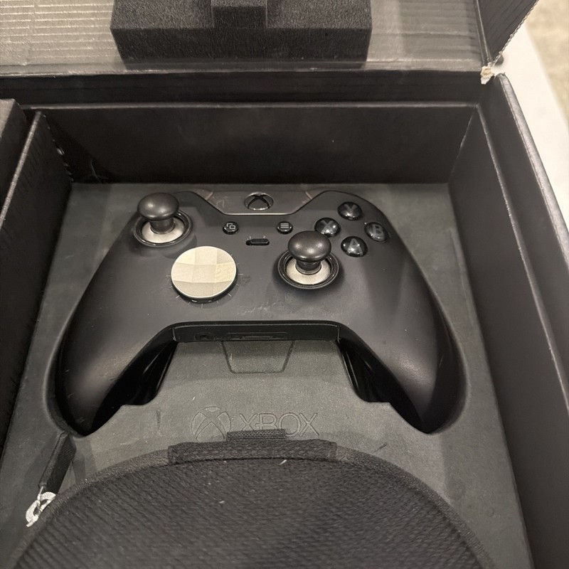 Xbox One Elite 1TB Console Bundle Elite Controller 4 Games Console Complete CIB gallery
