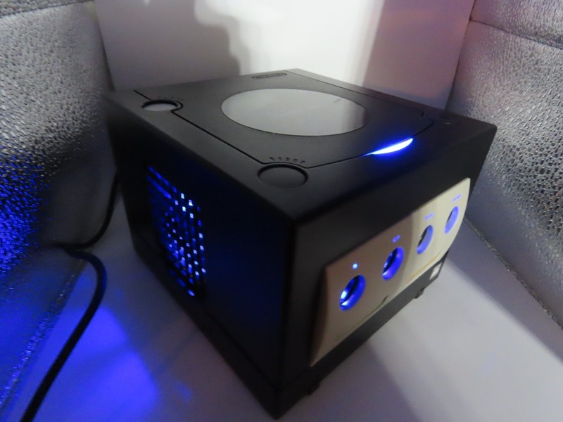 Nintendo GameCube BLUE LED Light Mod Modification Kit - Fan, main LED and ports gallery