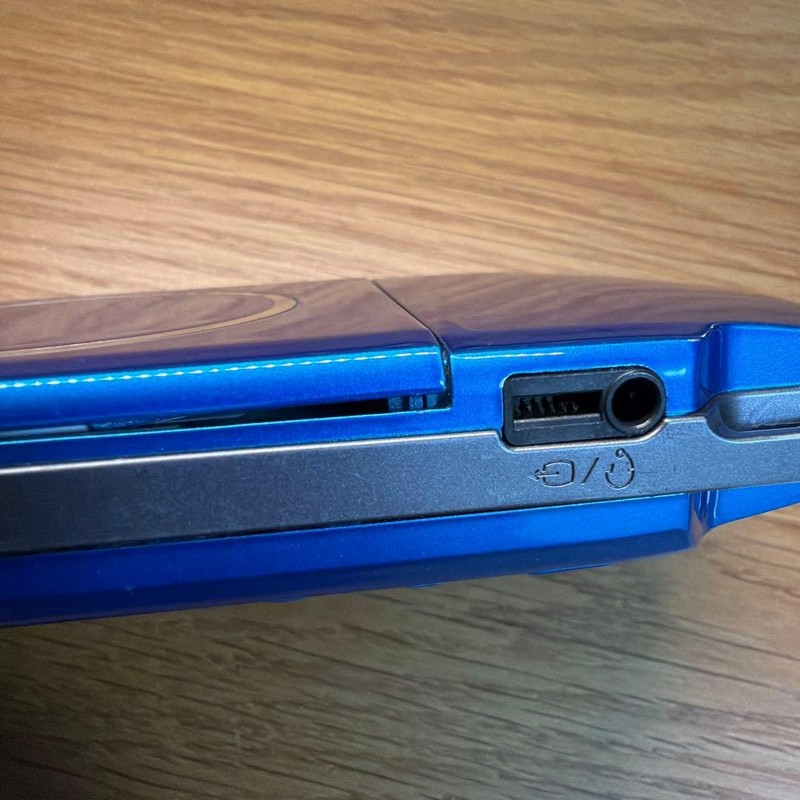 Tested and working: PSP-3000 Vibrant Blue UMD Memory Stick gallery