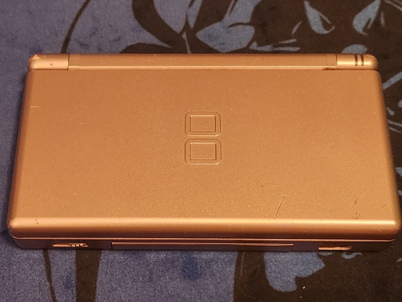 Nintendo DS Lite System, With Stylus, Charger, GBA Cover Metallic Rose w/ 2games gallery