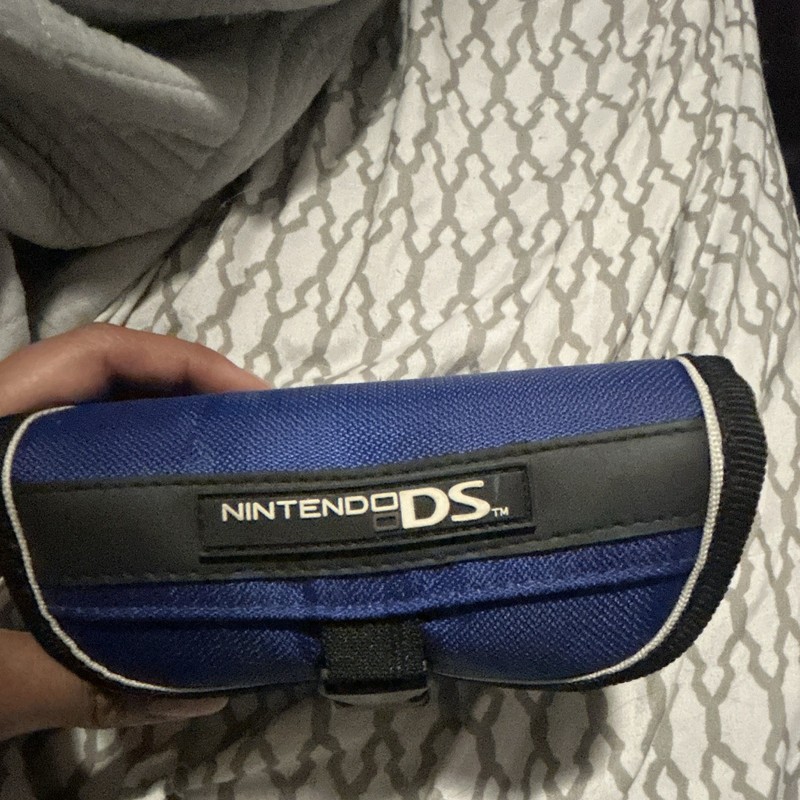 Nintendo DS Black Handheld System Touchscreen Headphone Jack w/ Carrying Case gallery