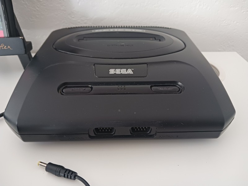 SEGA Genesis Console Model 2 MK-1631 Bundle + Authentic Sonic 3 + 2 Controller gallery