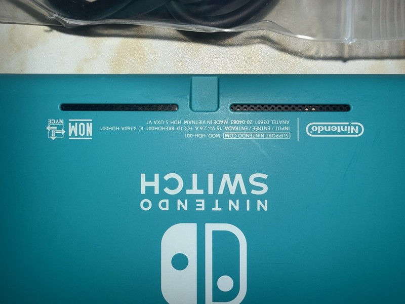 Nintendo Switch Lite 32 GB Blue Handheld Console Wi-Fi 720p Region Free 2020 gallery
