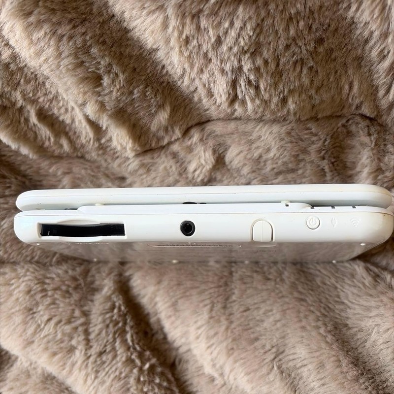 3DS/2DS/DS New Nintendo 3Dsll White Upper And Lower Ips Lcd With Original Japan gallery
