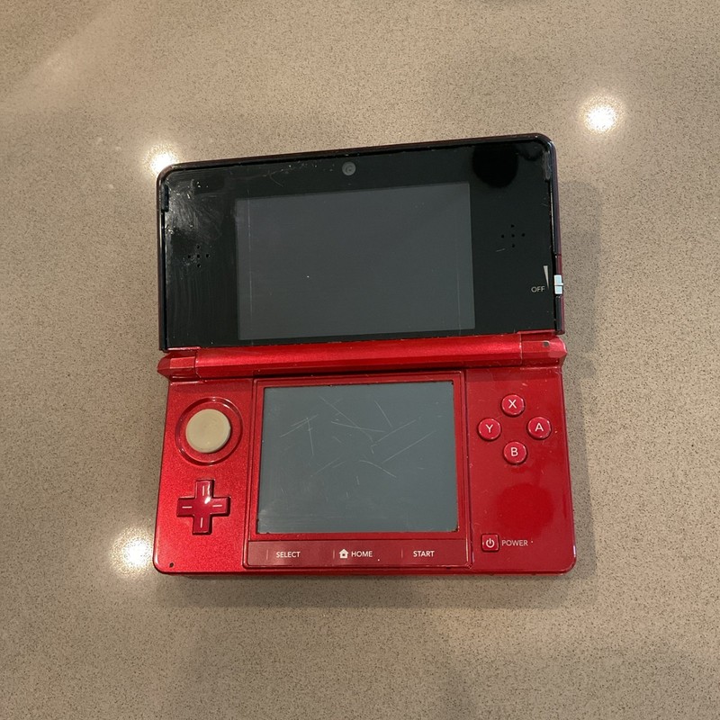 Nintendo 3DS Handheld System Flame Red Broken Parts Only Doesn’t Turn On