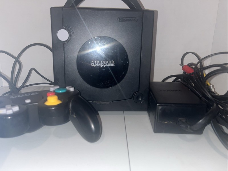 Nintendo DOL-001 GameCube Console – Black, 1 Controller- With Sonic Hero’s Game