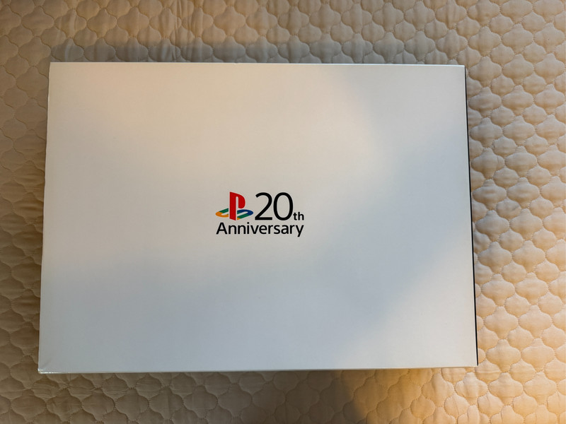 Sony PlayStation 4 PS4 20th Anniversary Limited Edition Complete in box