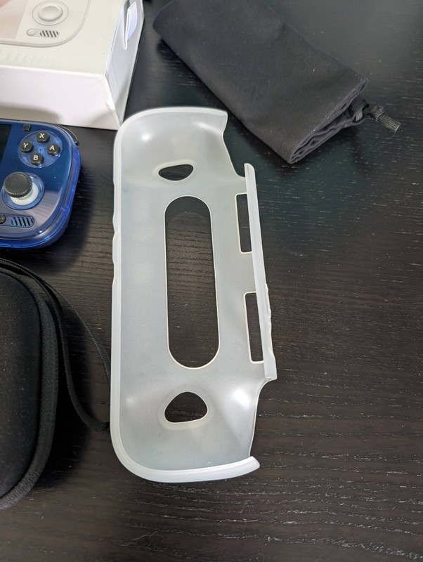 AYN Odin 3 Max - 16/512GB - Clear Blue - Grip, Shell, Case & More Included gallery