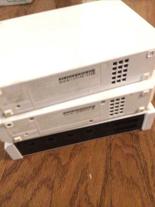 Nintendo Wii RVL-001 1TB & 2 RVL-001 standard 3 Power Chords Controllers gallery