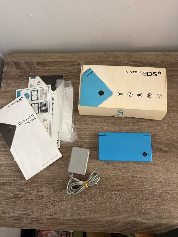 Nintendo DSi Light Blue Handheld Console Complete w/Box – Repair