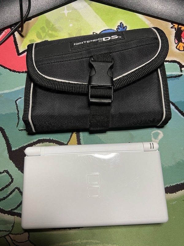 Nintendo DS Lite Polar White w/stylus charger gba dust cover all OEM With Case