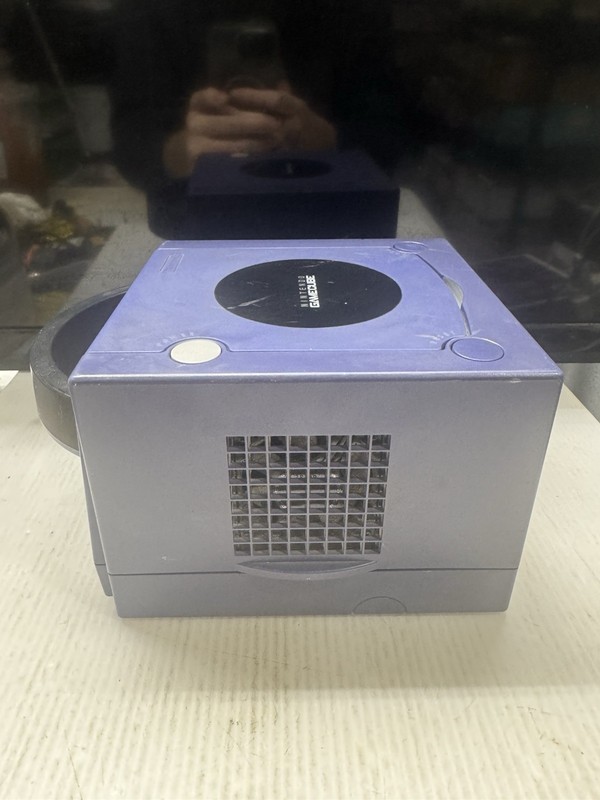 Nintendo GameCube DOL-001 Gaming System - Indigo 1 Controller gallery