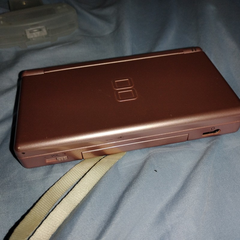 Nintendo DS Lite Metallic Pink Console Working With Games 369 In 1 GBA R4 Card gallery