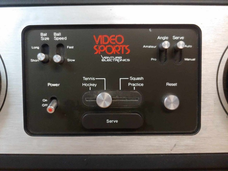 Vintage 1970s Venture VIDEO SPORTS Pong Gaming VS-1 Console w/ Original Box gallery