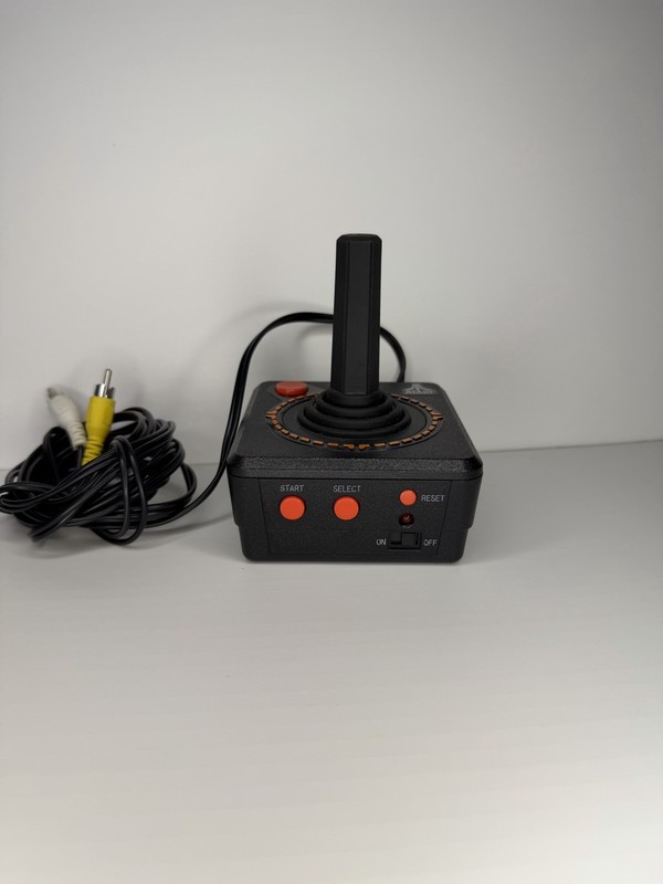 Atari TV Games Plug & Play Joystick Console 2008 Jakks Pacific Classic Retro AV
