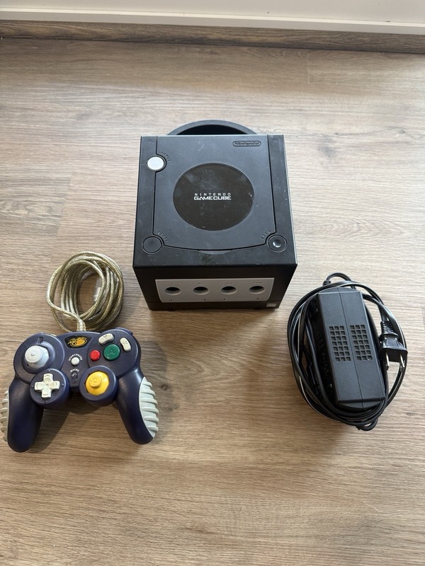 Nintendo DOL-001 GameCube Console – Black Madcatz Controller Power Cord