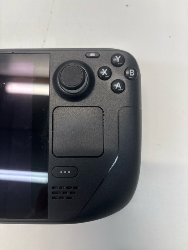 PRE-OWNED STEAM DECK CONSOLE 1010 WITH CASE AND CHARGER (P23017167) gallery